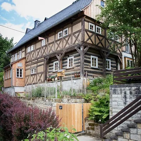 Апартаменты Kulturdenkmal Umgebinde1657 *